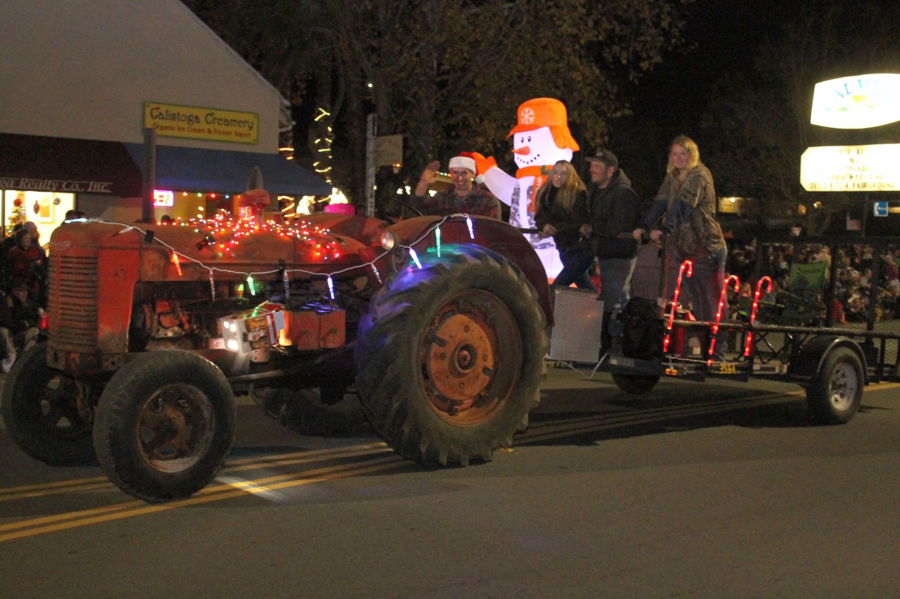 2016 Calistoga Lighted Tractor Parade